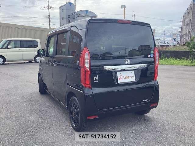 Honda N BOX 2019-07 8367395-12
