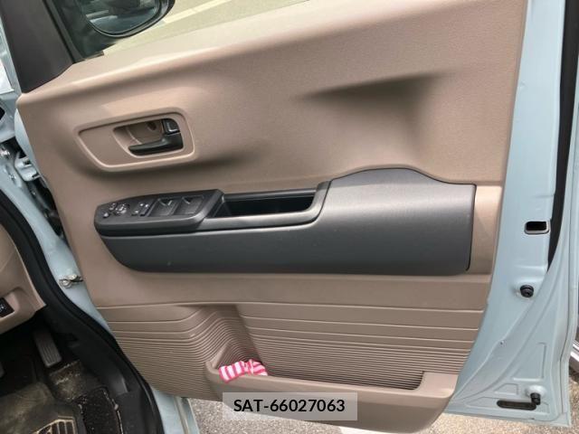 Honda N BOX 2025-05 8367360-12