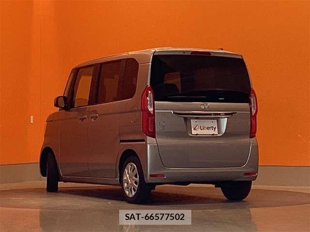 Honda N BOX 2022-08 8367398-9