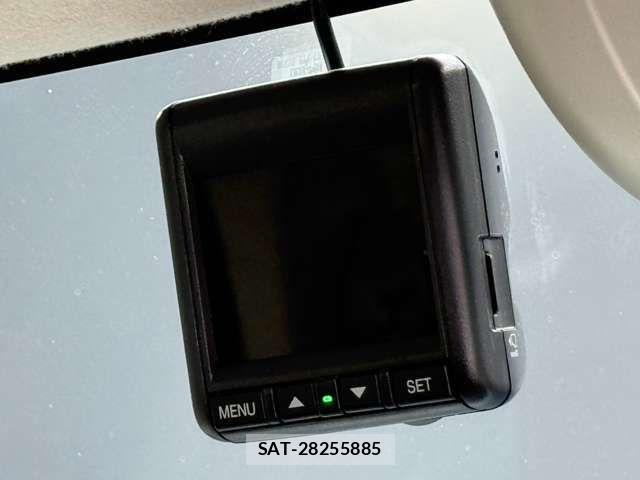 Honda N BOX 2018-11 8367394-10
