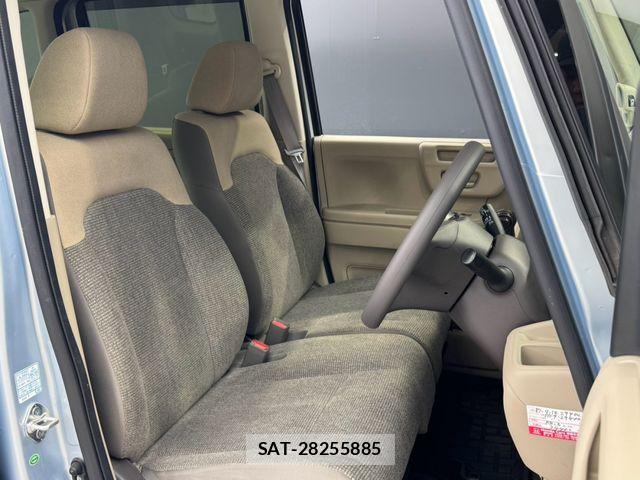Honda N BOX 2018-11 8367394-16