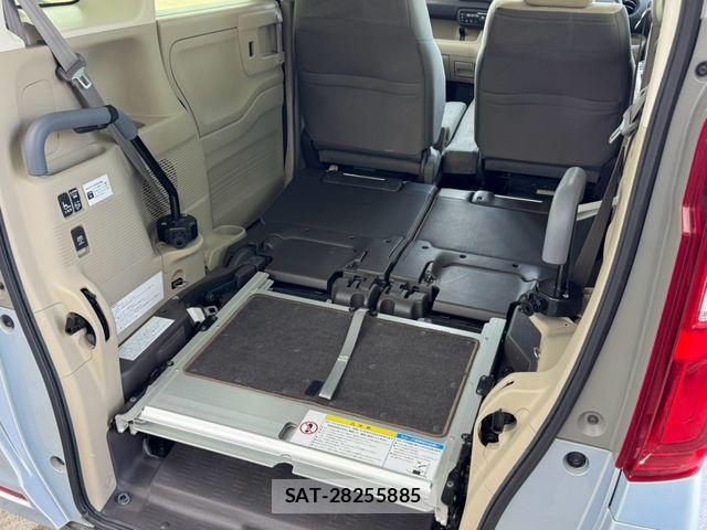 Honda N BOX 2018-11 8367394-23
