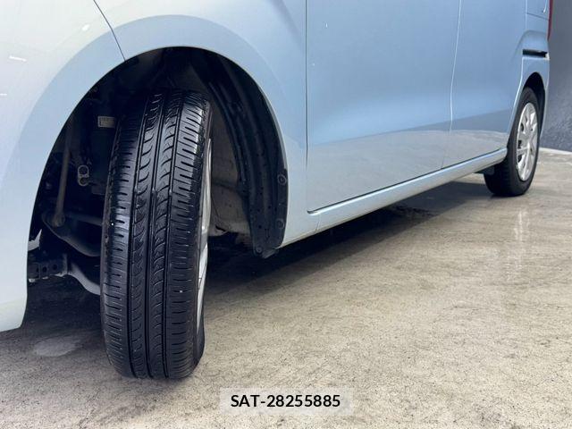 Honda N BOX 2018-11 8367394-26
