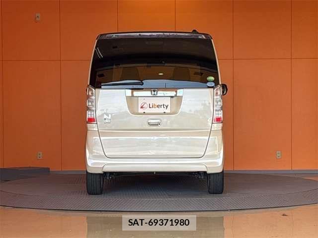 Honda N BOX 2016-02 8367393-12