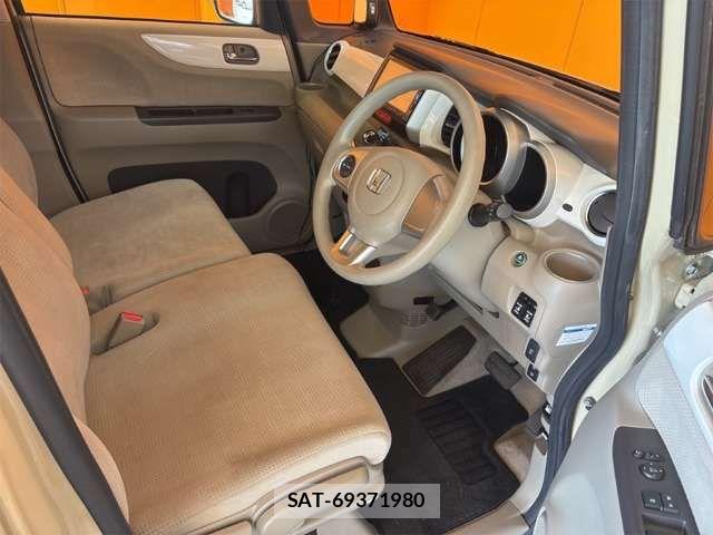 Honda N BOX 2016-02 8367393-15