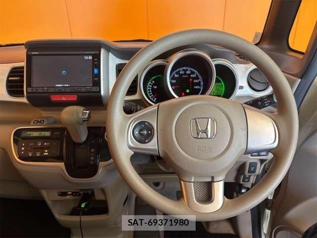 Honda N BOX 2016-02 8367393-1