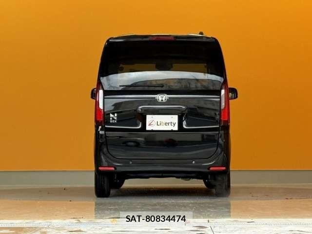 Honda N BOX 2025-11 8367325-7