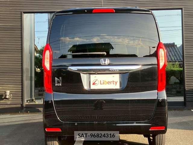 Honda N BOX 2021-06 8367378-10