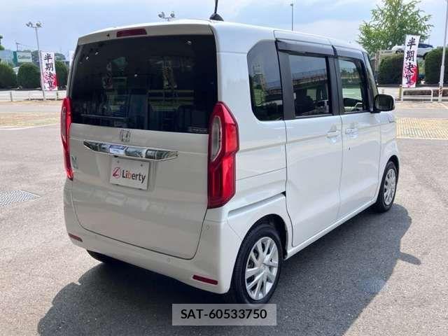 Honda N BOX 2022-11 8367369-16