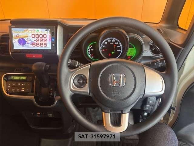 Honda N BOX 2016-03 8367388-1