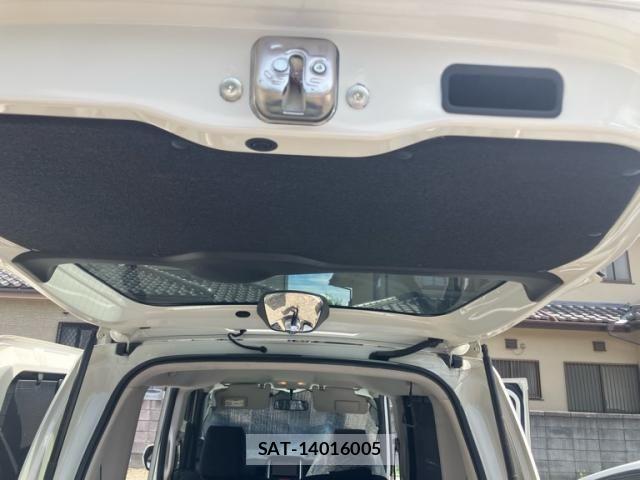 Honda N BOX 2015-09 8367456-15