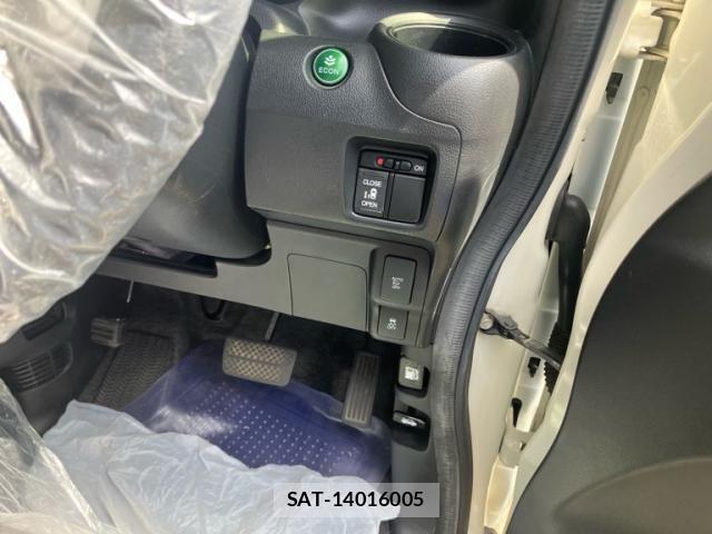Honda N BOX 2015-09 8367456-5