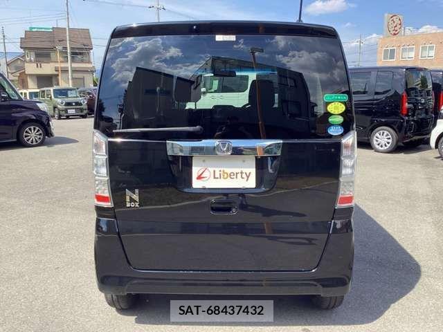 Honda N BOX 2015-04 8367448-16