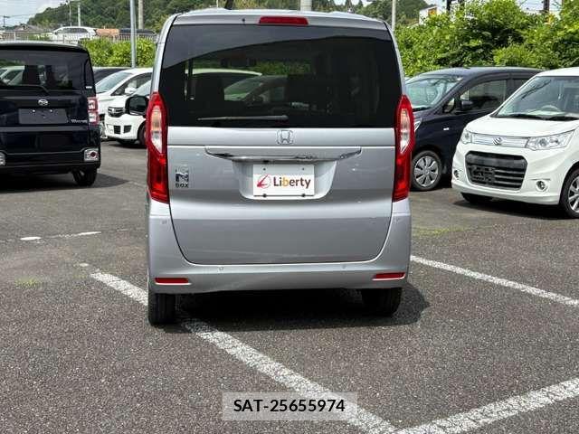 Honda N BOX 2022-11 8367359-9