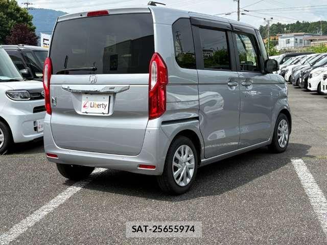 Honda N BOX 2022-11 8367359-10