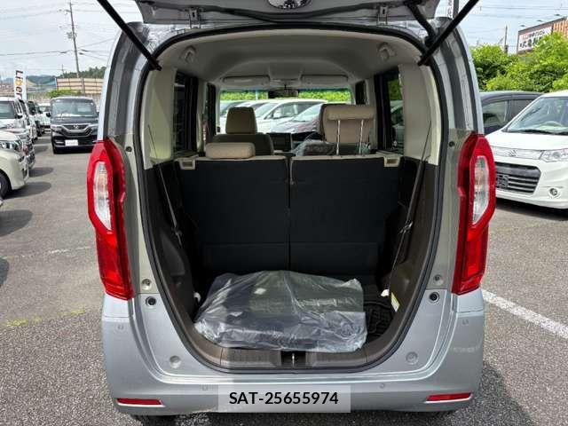 Honda N BOX 2022-11 8367359-11