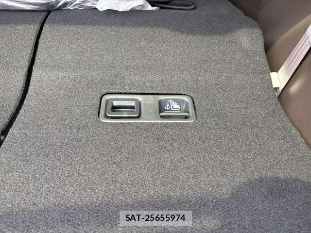 Honda N BOX 2022-11 8367359-15
