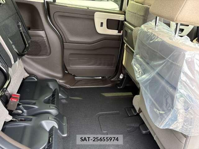 Honda N BOX 2022-11 8367359-18