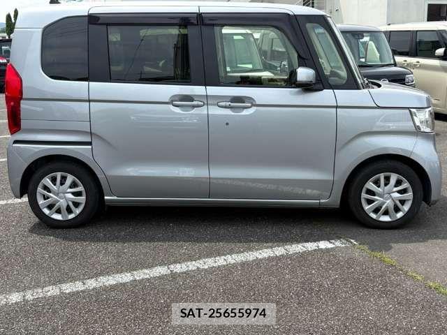 Honda N BOX 2022-11 8367359-6