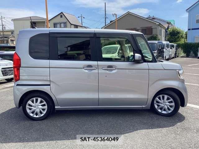 Honda N BOX 2019-03 8367423-10
