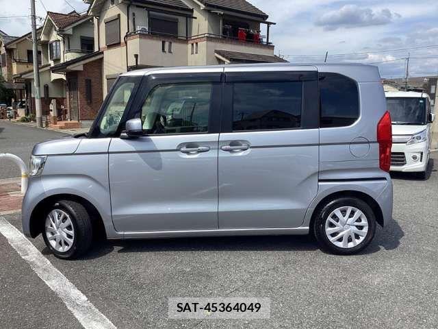 Honda N BOX 2019-03 8367423-14