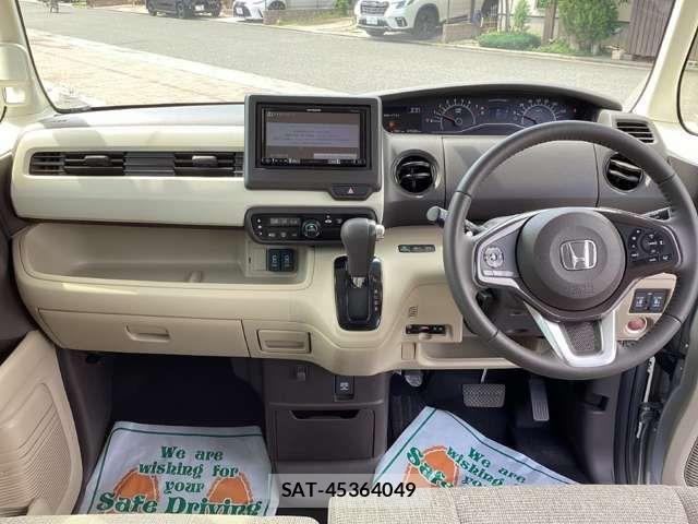 Honda N BOX 2019-03 8367423-1