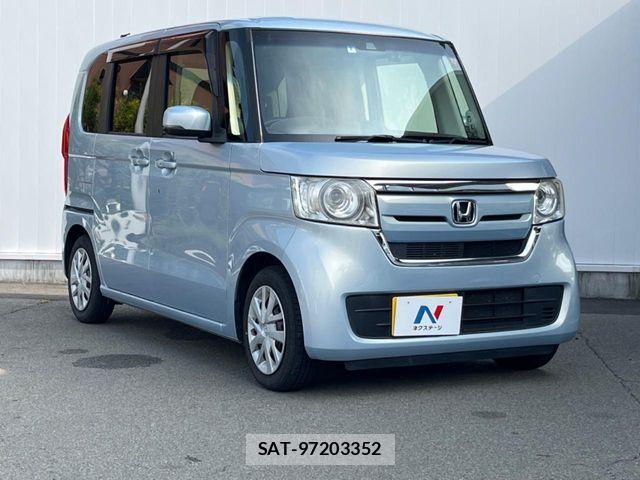 Honda N BOX 2018-08 8367422-15