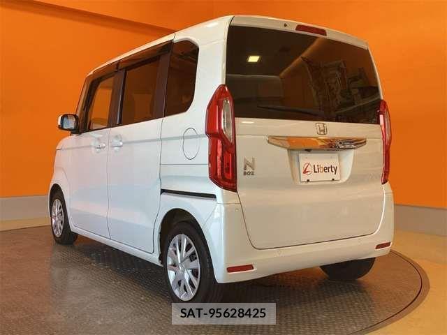 Honda N BOX 2023-08 8367366-10