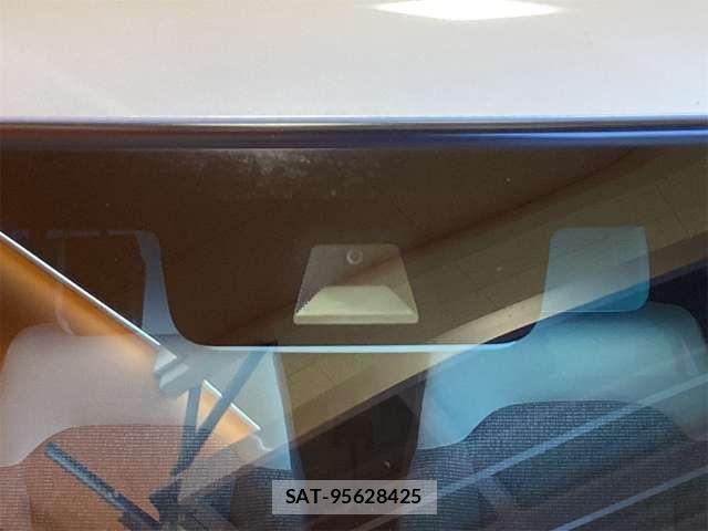 Honda N BOX 2023-08 8367366-15
