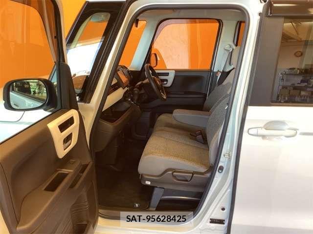 Honda N BOX 2023-08 8367366-17