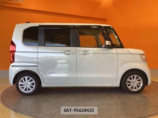 Honda N BOX 2023-08 8367366-7