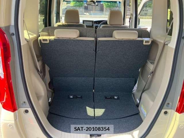 Honda N BOX 2018-03 8367379-12