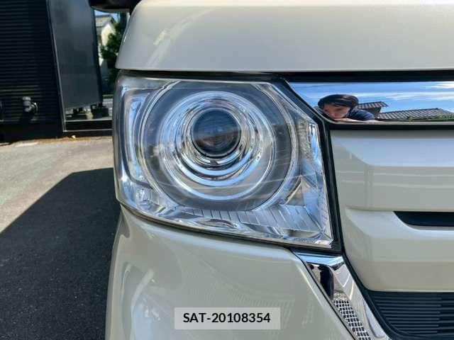Honda N BOX 2018-03 8367379-15