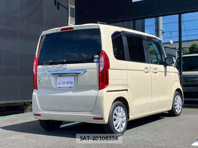 Honda N BOX 2018-03 8367379-7