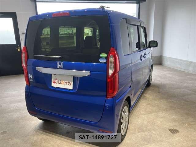 Honda N BOX 2019-08 8367376-17