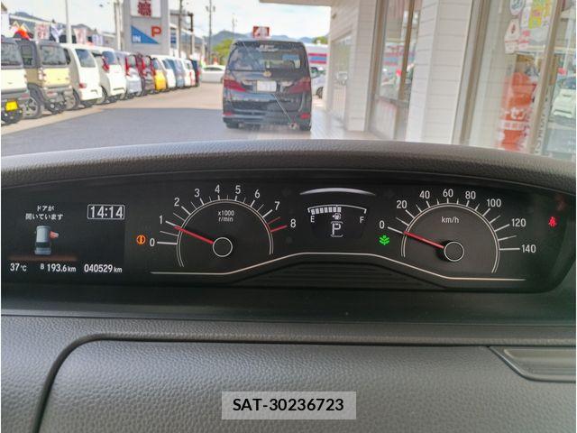 Honda N BOX 2019-05 8367426-17