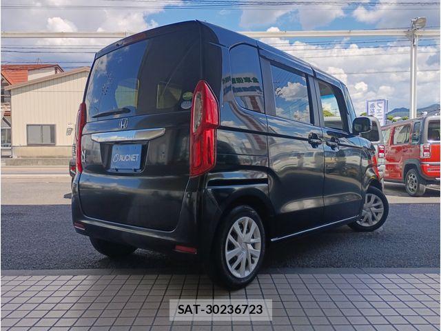 Honda N BOX 2019-05 8367426-2