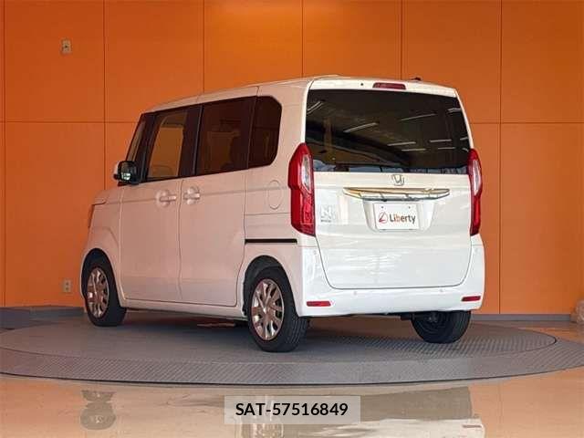 Honda N BOX 2022-10 8367365-10