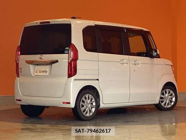 Honda N BOX 2020-03 8367356-10
