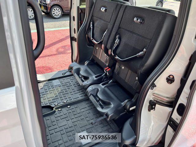 Honda N BOX 2023-06 8367474-12