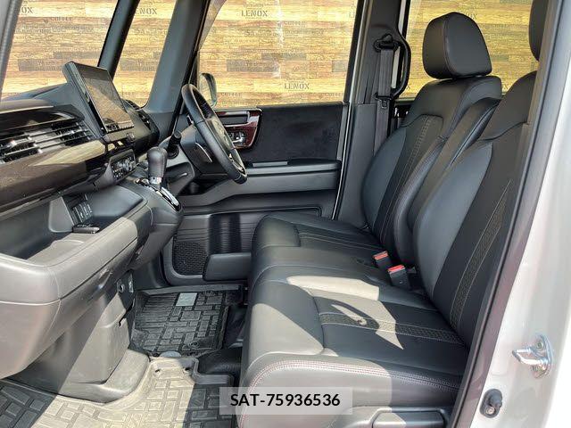 Honda N BOX 2023-06 8367474-18