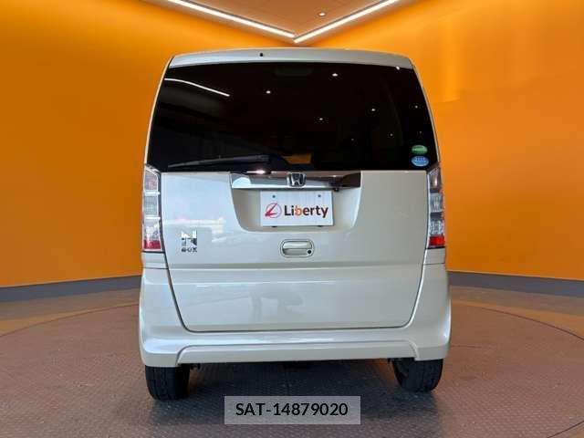 Honda N BOX 2017-06 8371926-15