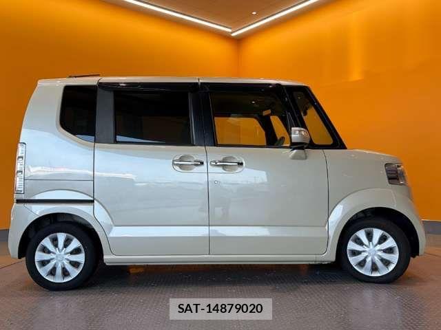 Honda N BOX 2017-06 8371926-17