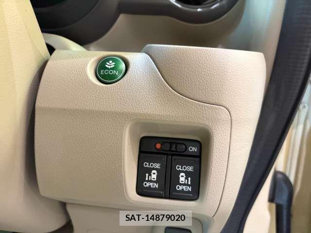 Honda N BOX 2017-06 8371926-5