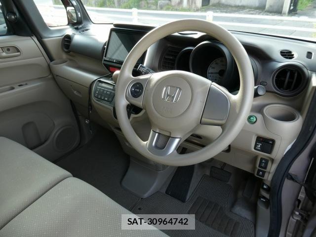 Honda N BOX 2012-04 8371936-18