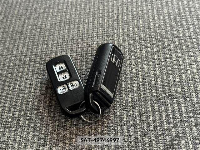 Honda N BOX 2020-09 8371924-23