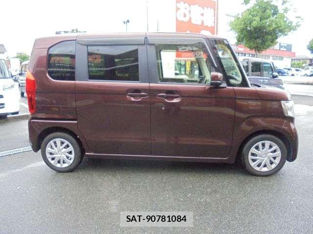 Honda N BOX 2019-05 8371929-6
