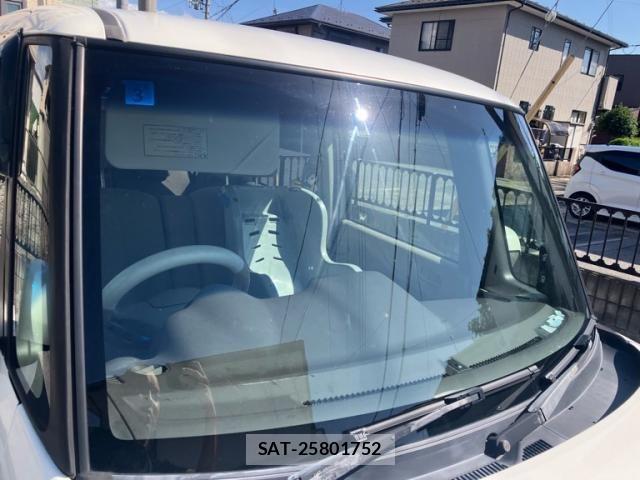 Honda N BOX 2013-02 8371935-10