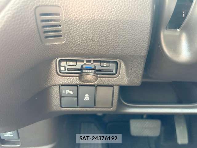 Honda N BOX 2023-08 8371922-12