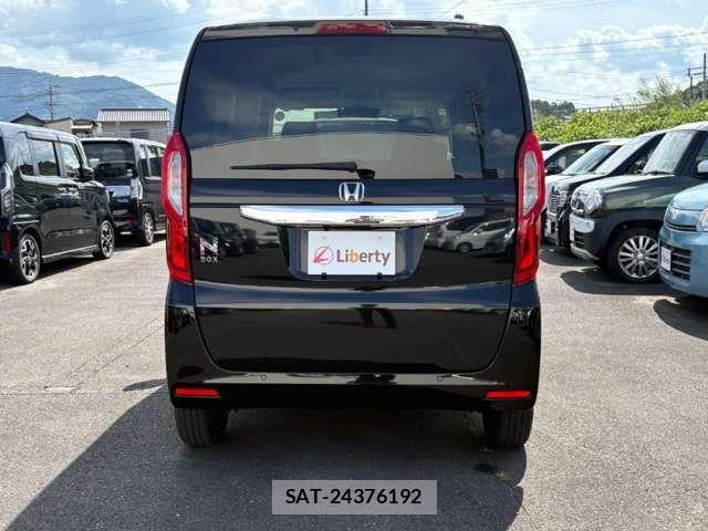 Honda N BOX 2023-08 8371922-17